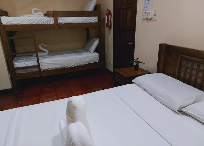 Hotel Makabata & Cafe Manila