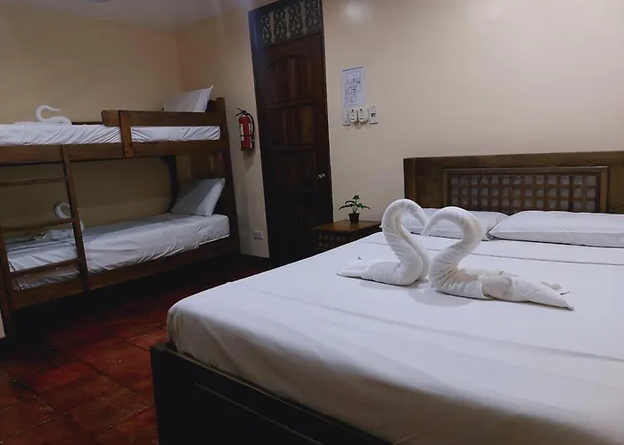 Hotel Makabata & Cafe Manila
