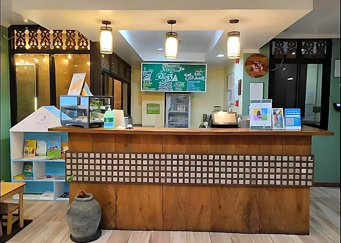 Hotel Makabata & Cafe