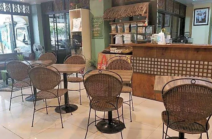 Makabata & Cafe Hotel 3*