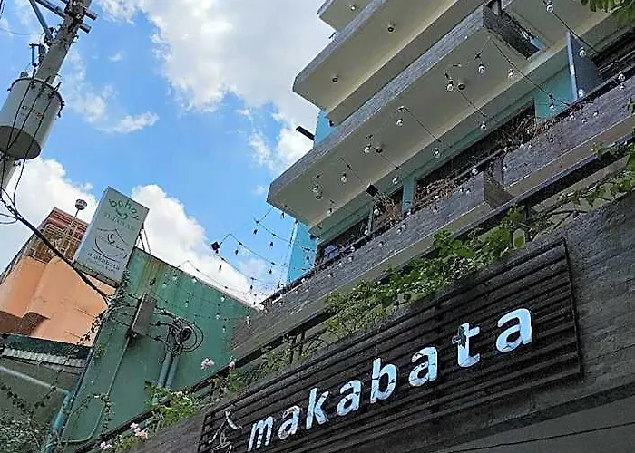 Hotel Makabata & Cafe