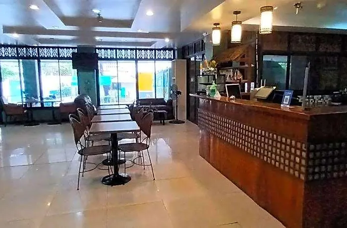 Makabata & Cafe Hotel